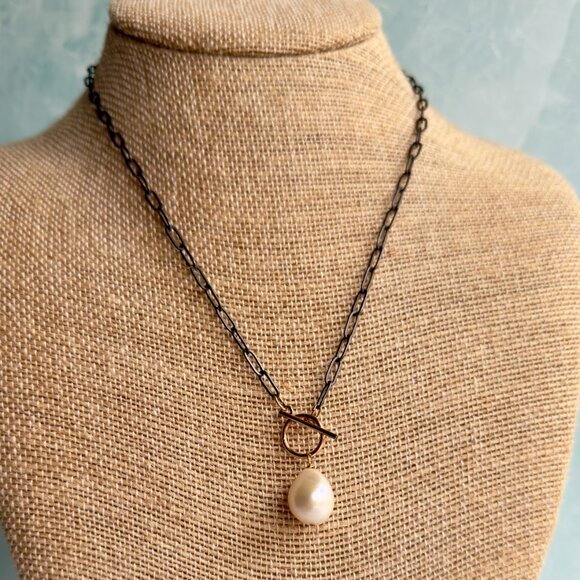 Oxidized Sterling Silver and Cultured Pearl Neckace T-Bar Clasp - Picture 3 of 5